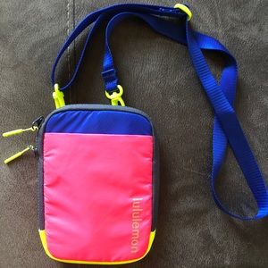 Lululemon Crossbody bag *Like New